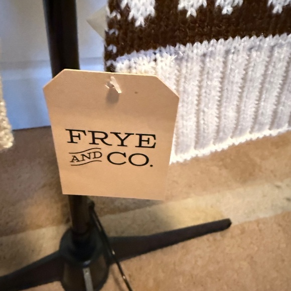 NWT Frye And Co Fair Isle Winter Scarf Cream Brown - Picture 10 of 11